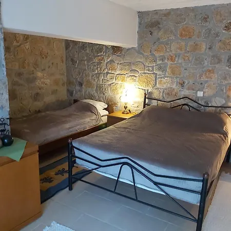 Stymfalia Stone House Апартаменты
