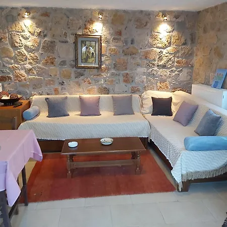 Апартаменты Stymfalia Stone House Dhriza