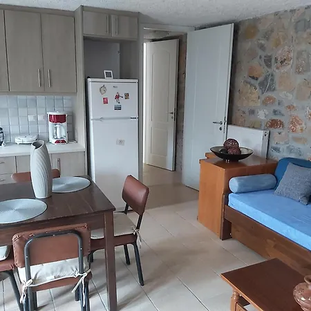 Apartment Stymfalia Stone House