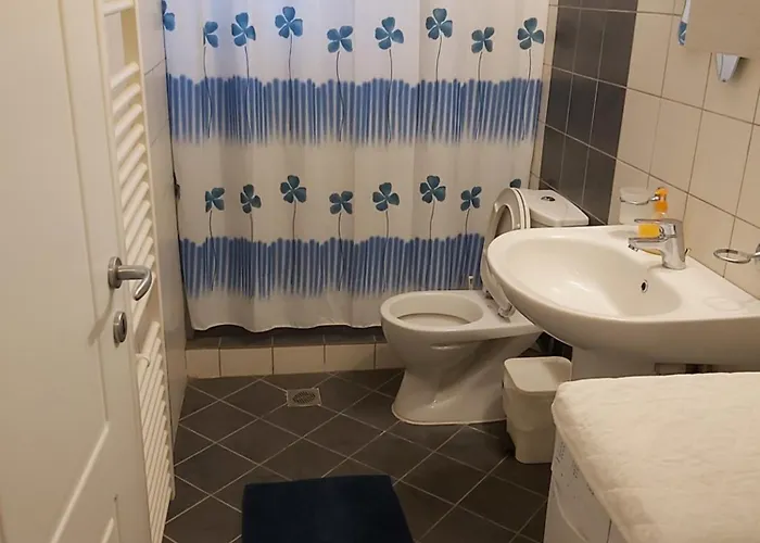 شقة Stymfalia Stone House *